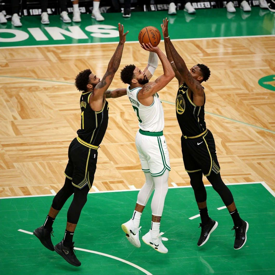 Luka Doncic nộp đơn xin chuyển con gái từ Slovenia sang Mỹ giữa cuộc tranh chấp quyền nuôi con