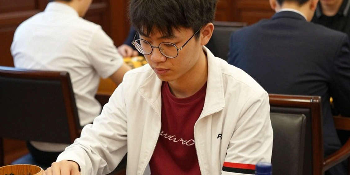 Sai lệch chấn động trong tin cờ vua: Timur Turlov không phải Tổng thống FIDE