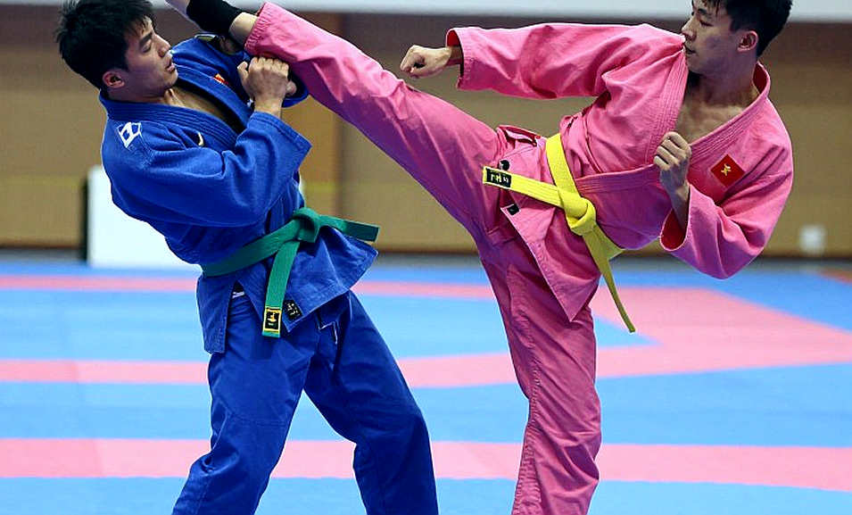 Sal Everett và chiếc ghế trống ở UFC: Khi trợ lý của Dana White bước vào lồng bát giác