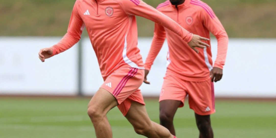 Dembélé đùa cắt đôi Quả bóng vàng: PSG đang bán một cuộc đua mà chính họ không dám chọn phe