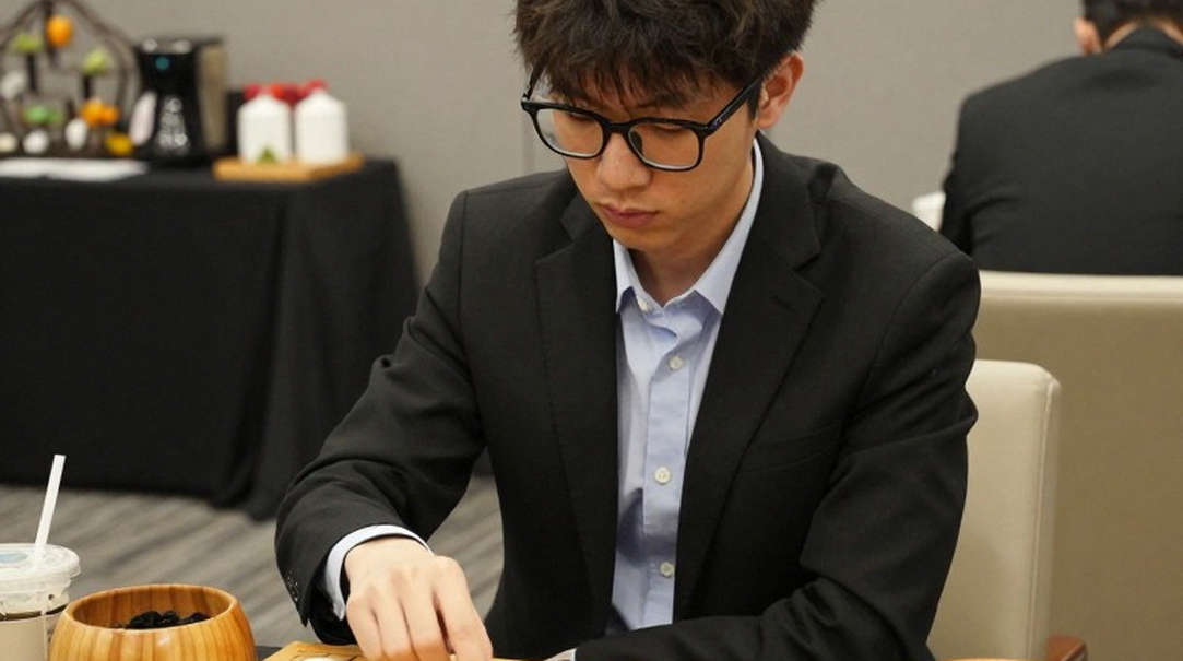 Carlsen trở lại, ngôi sao Ấn Độ tỏa sáng tại Global Chess League 2026