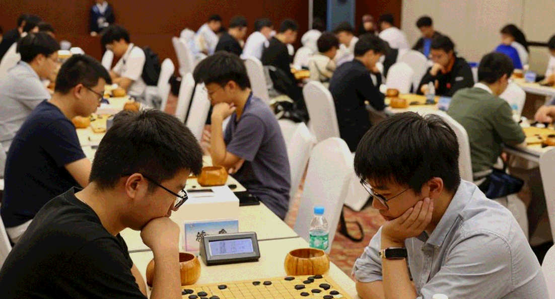 Giải Cờ Vua Toàn Cầu 2026: Carlsen Trở Lại, Nhưng Lịch Thi Đấu Mới Là Đối Thủ Thật Sự
