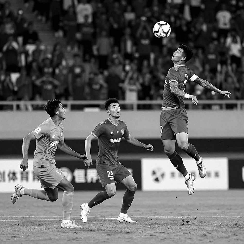96.5 km and the Offside Trap Named Mourinho 96.5 km and the Offside Trap Named Mourinho