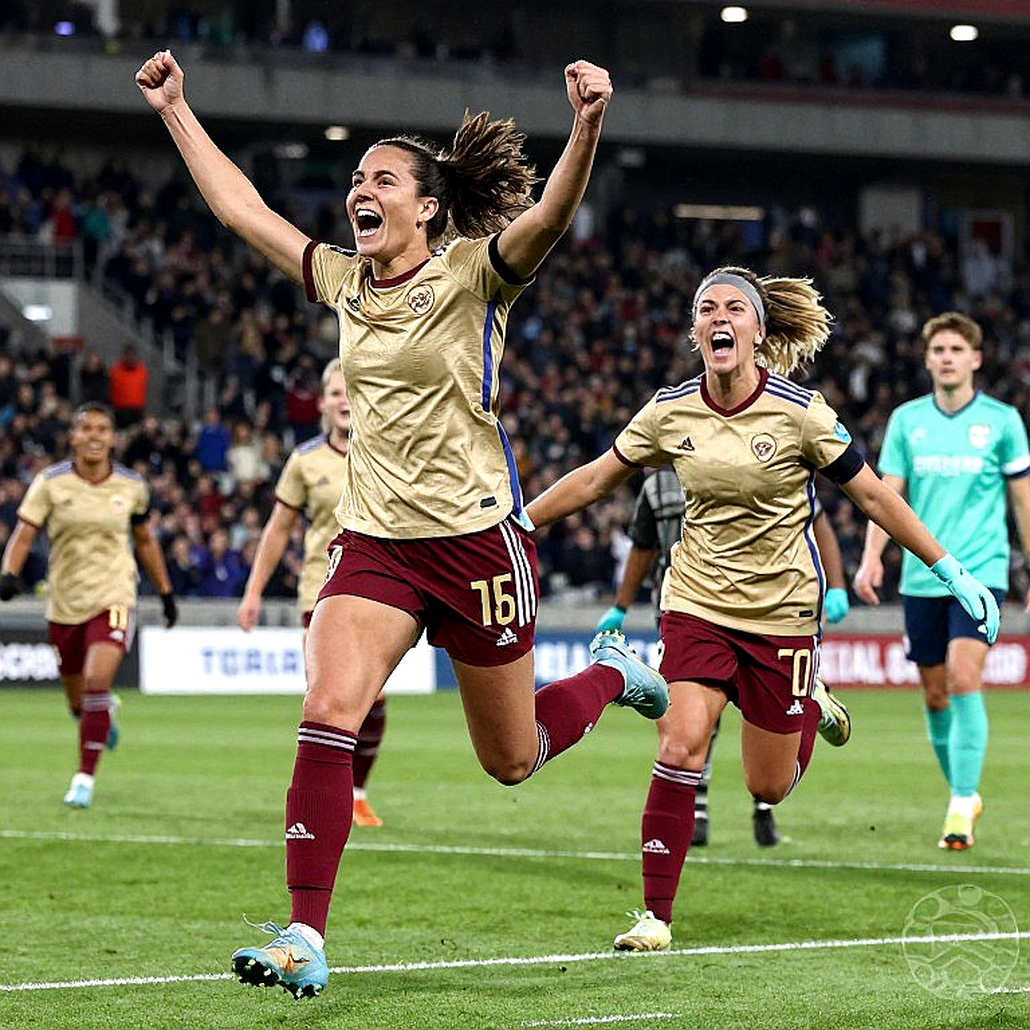When the Data Falls Silent: Why Football Still Needs a Storyteller When the Data Falls Silent: Why Football Still Needs a Storyteller