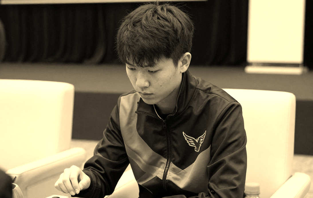 ChessBase Magazine số 225: Bent Larsen trên bìa, Prague 2026 trong ruột và một lời hứa cần kiểm chứng