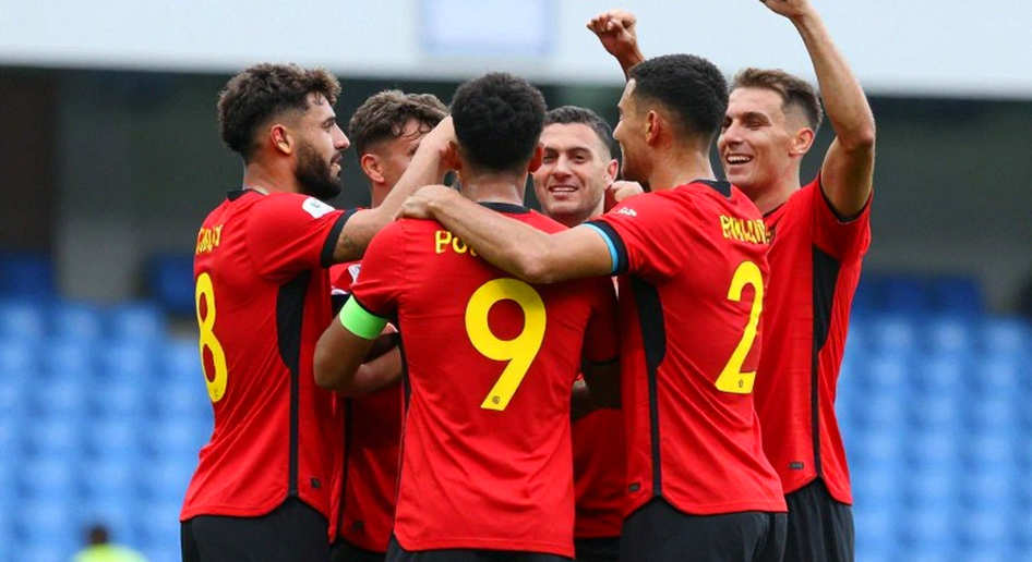 Cú đánh gót của Paulinho và chân trái bị bỏ quên của Alexis Vega