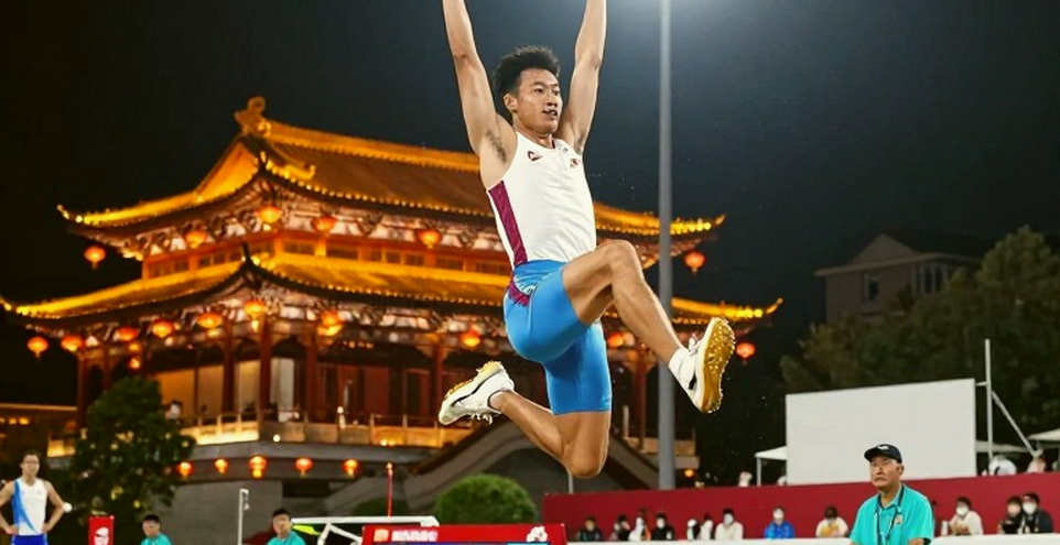 Chạy 2:29:07 và kiếm gần 700.000 USD: marathon Trung Quốc trả tiền cho câu chuyện, không phải cho thành tích