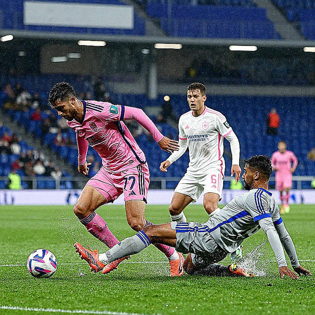 Việt Nam vào tứ kết ASIAD dù thua Uzbekistan 0-2: Tấm vé mong manh và bài toán 15 phút đầu trận