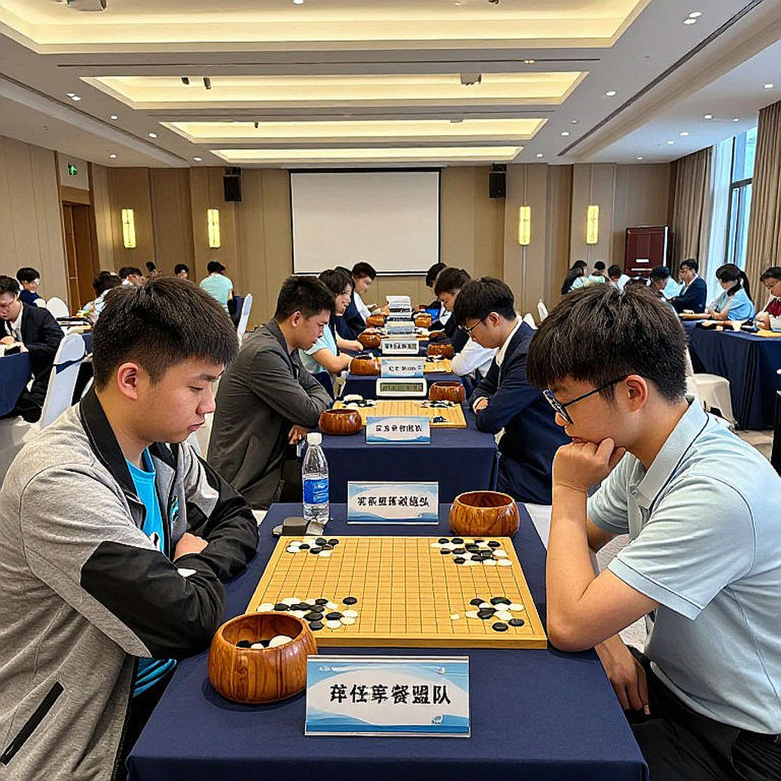 Yu Yangyi đánh bại Ding Liren tại Shenzhen Masters: Chiến thắng của kẻ săn mồi thầm lặng hay tín hiệu báo động cho nhà vua?